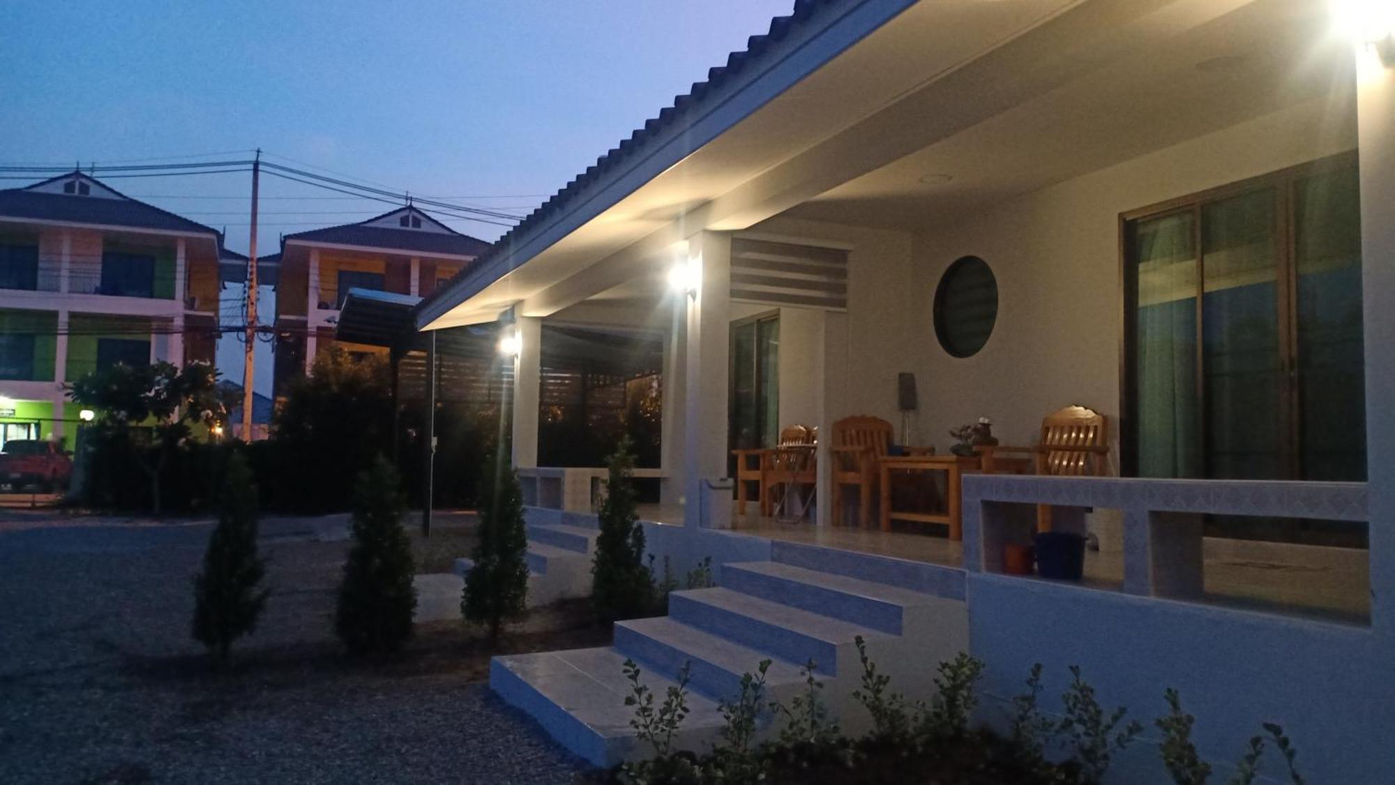 Min House Otel Lamphun Dış mekan fotoğraf